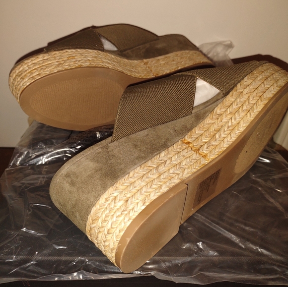 Steve Madden 8.5 women's wedge sandals - Picture 1 of 3